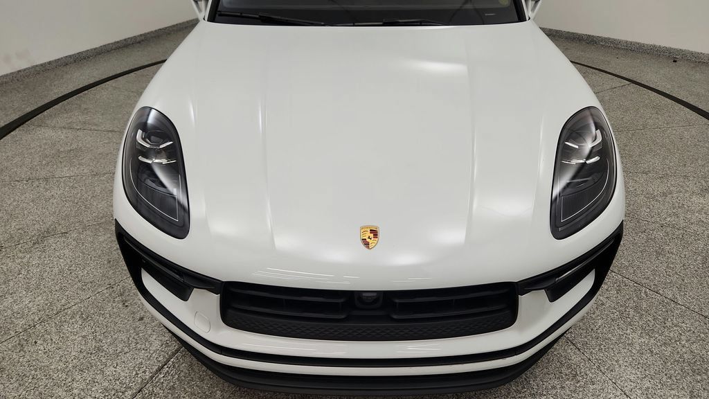 Used 2022 Porsche Macan AWD/4WD image 10