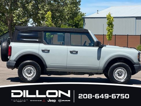 Used 2022 Ford Bronco 4-Door AWD/4WD image 3