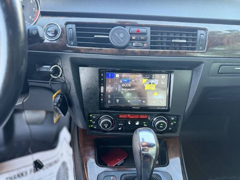 Used 2011 BMW 328i Convertible RWD image 17