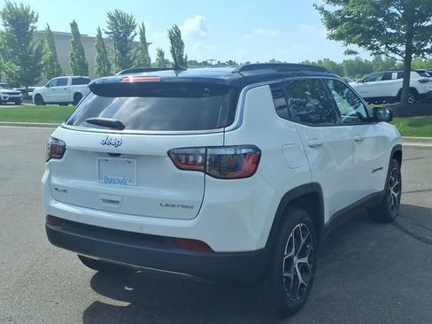 Used 2024 Jeep Compass Limited AWD/4WD image 4