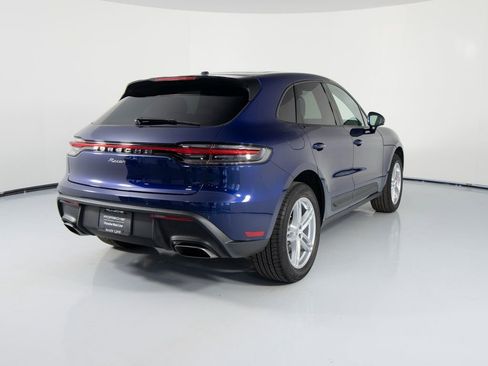 Used 2025 Porsche Macan image 10