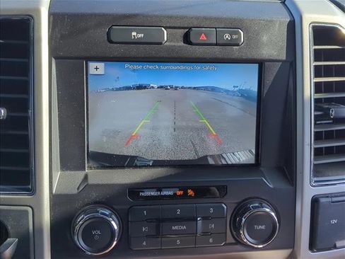 Used 2019 Ford F150 Lariat image 9