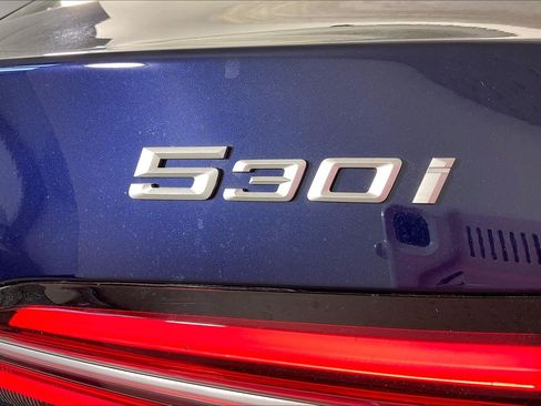 New 2026 BMW 530i xDrive w/ Premium Package AWD/4WD image 11