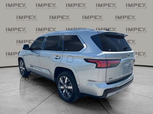 Used 2023 Toyota Sequoia Capstone AWD/4WD image 2