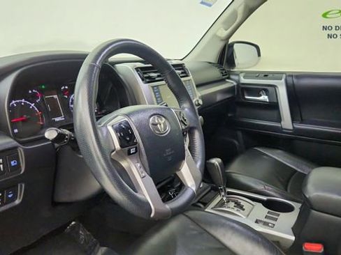 Used 2022 Toyota 4Runner SR5 AWD/4WD image 19