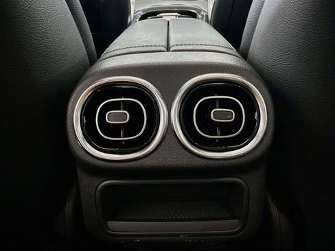 Used 2023 Mercedes-Benz GLC 300 w/ Exclusive Trim Package image 33