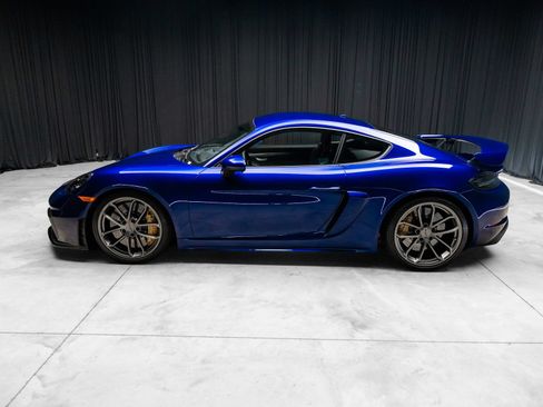 Used 2021 Porsche 718 Cayman GT4 RWD image 11