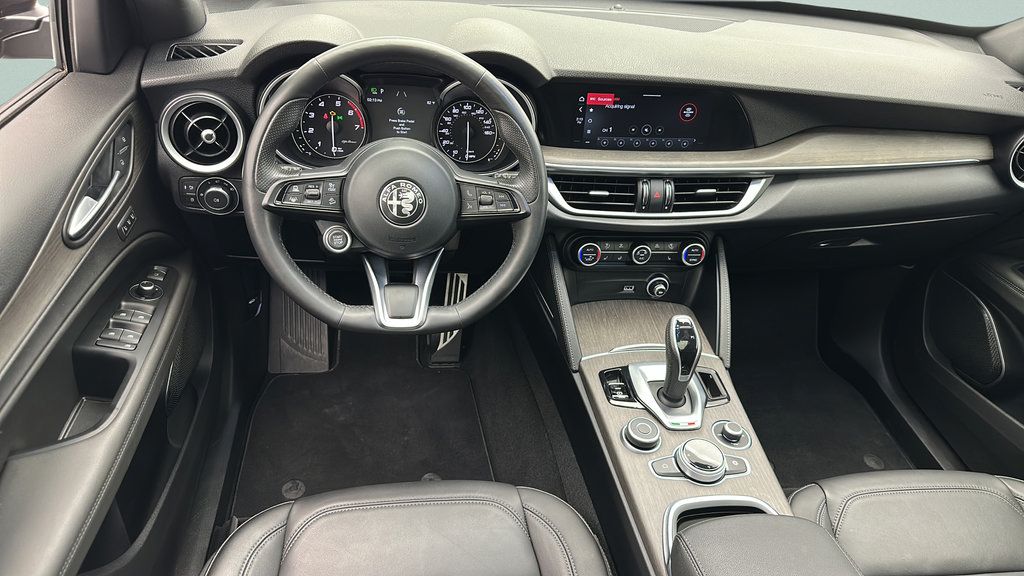 Used 2023 Alfa Romeo Stelvio Ti w/ Active Assist Plus Package AWD/4WD image 10