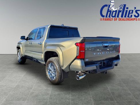 Used 2025 Toyota Tacoma Limited image 5