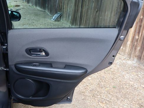Used 2019 Honda HR-V LX image 25