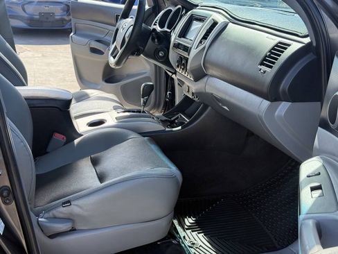Used 2013 Toyota Tacoma PreRunner w/ TRD Off-Road Pkg RWD image 10