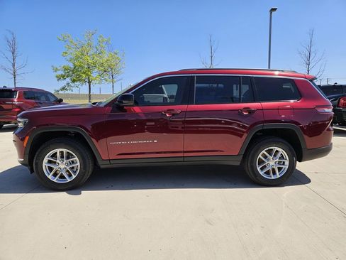 New 2026 Jeep Grand Cherokee L Laredo image 2
