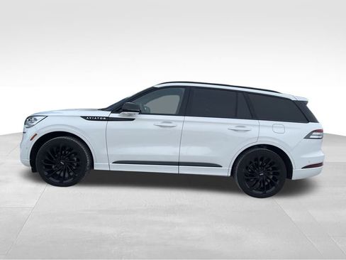 Used 2023 Lincoln Aviator Reserve w/ Equipment Group 201A image 14