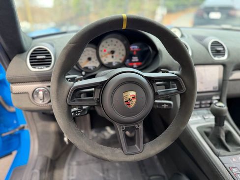 Used 2025 Porsche 718 Cayman GT4 RS w/ Weissach Package image 39