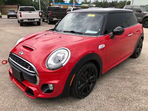Used 2017 MINI Cooper S FWD image 1
