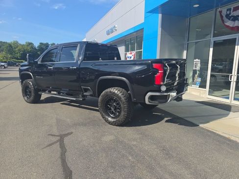 Used 2024 Chevrolet Silverado 3500 LTZ w/ LTZ Premium Package AWD/4WD image 5