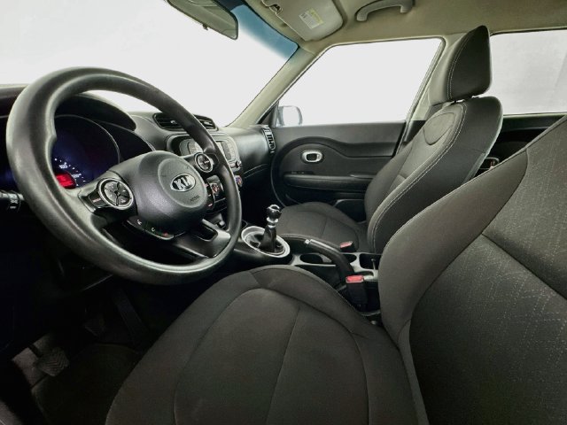 Used 2018 Kia Soul FWD image 17