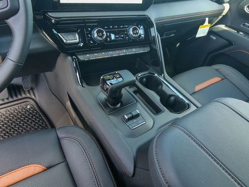 New 2026 GMC Sierra 1500 AT4 w/ AT4 Premium Package AWD/4WD image 19