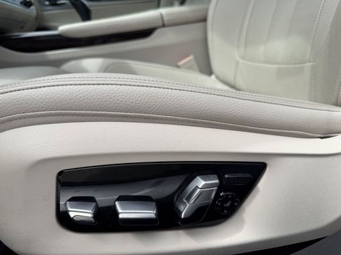 Used 2018 BMW 740i RWD image 7