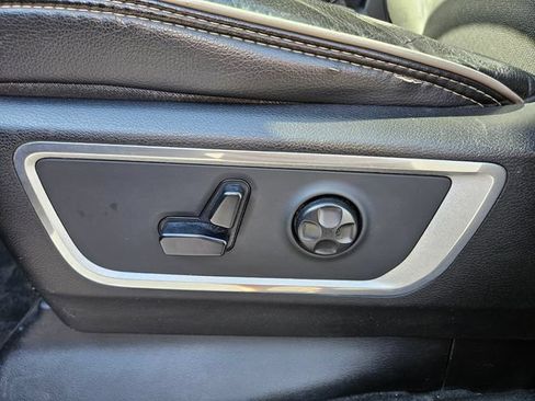 Used 2020 RAM 1500 Laramie AWD/4WD image 9