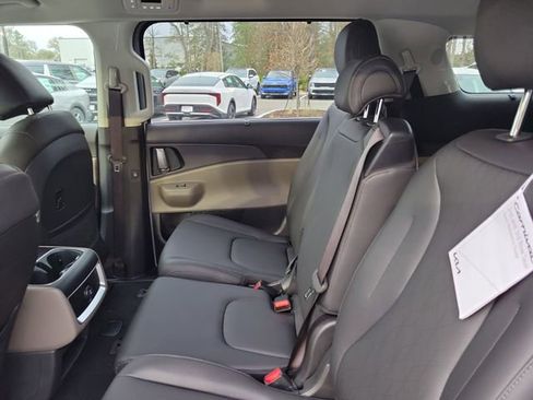 New 2026 Kia Carnival EX FWD image 26