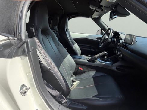 Used 2016 MAZDA MX-5 Miata Grand Touring RWD image 13