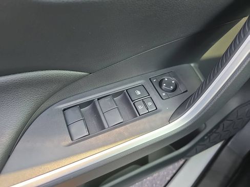 Certified 2025 Toyota RAV4 LE AWD/4WD image 31