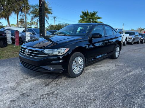 Used 2019 Volkswagen Jetta SE image 1