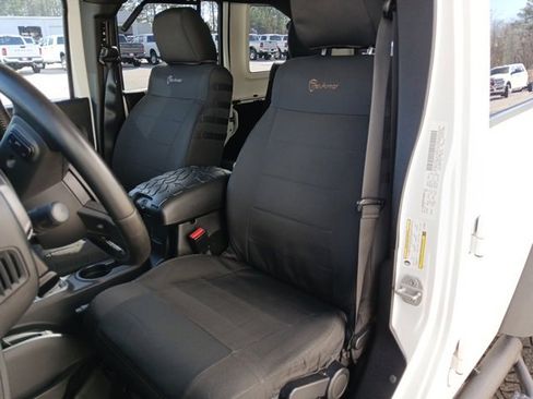 Used 2012 Jeep Wrangler Unlimited Sport image 40