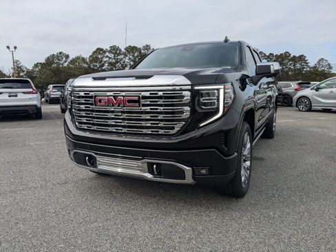 Used 2025 GMC Sierra 1500 Denali AWD/4WD image 8