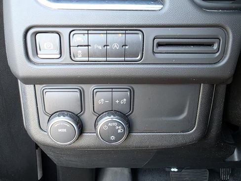 Used 2023 Chevrolet Suburban LT RWD image 26