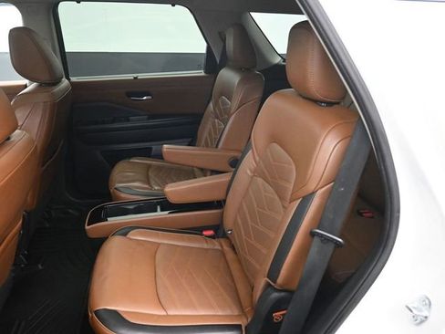 Used 2023 Nissan Pathfinder Platinum AWD/4WD image 26