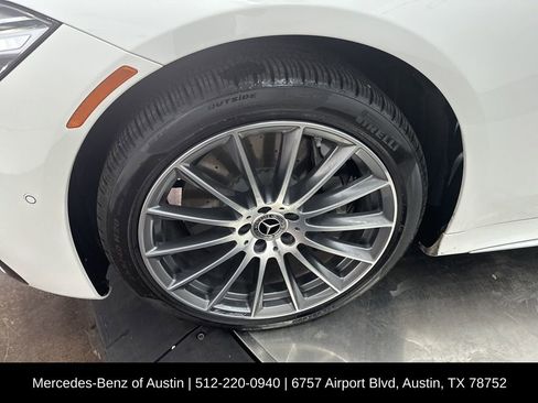 Used 2025 Mercedes-Benz S 580 4MATIC Sedan image 32