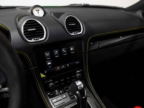 Used 2021 Porsche 718 Cayman GT4 image 24