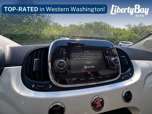 Used 2018 FIAT 500 Lounge FWD image 15