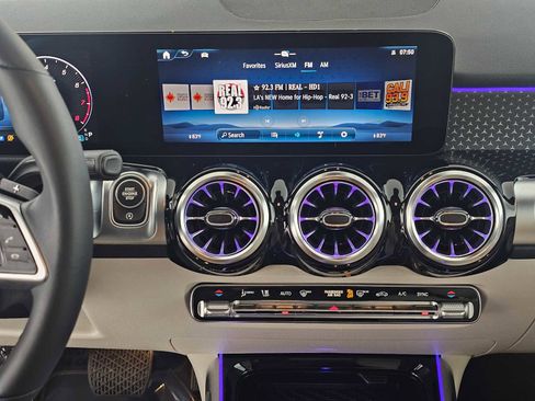 Certified 2025 Mercedes-Benz GLB 250 image 25