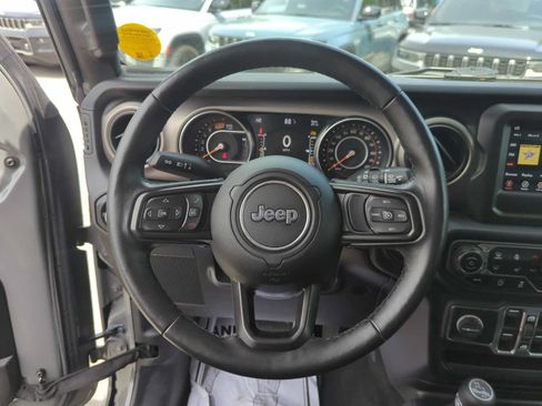 Used 2021 Jeep Wrangler Unlimited Sport AWD/4WD image 16