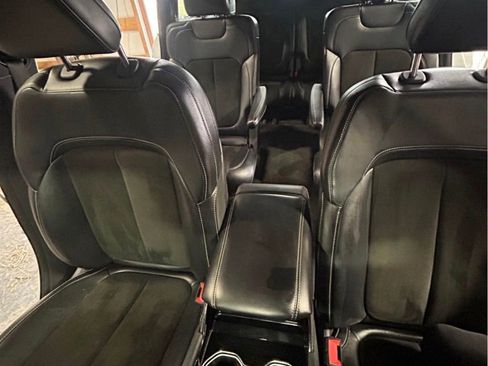 Used 2021 Jeep Grand Cherokee L Laredo image 8