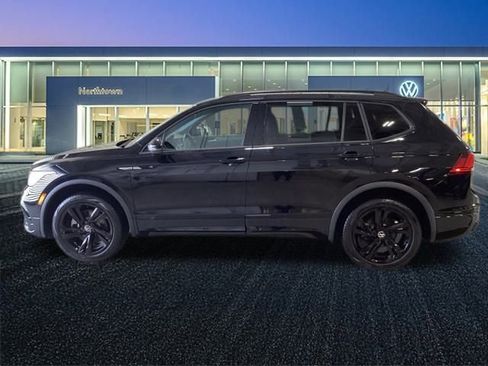 Certified 2024 Volkswagen Tiguan SE R-Line image 10