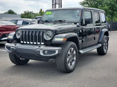 Used 2018 Jeep Wrangler Unlimited Sahara AWD/4WD image 2