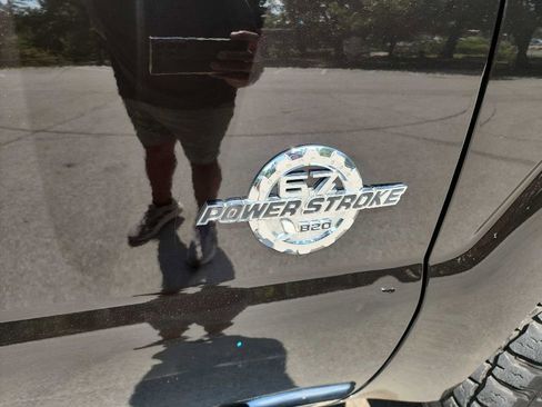 Used 2014 Ford F250 Lariat w/ Lariat Interior Package image 14