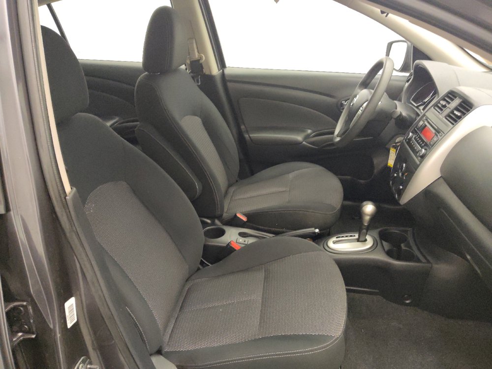 Used 2015 Nissan Versa SV FWD image 21