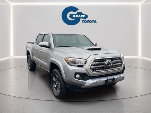 Used 2017 Toyota Tacoma TRD Sport image 20