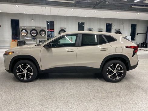 New 2026 Chevrolet Trax RS w/ Driver Confidence Package FWD image 9