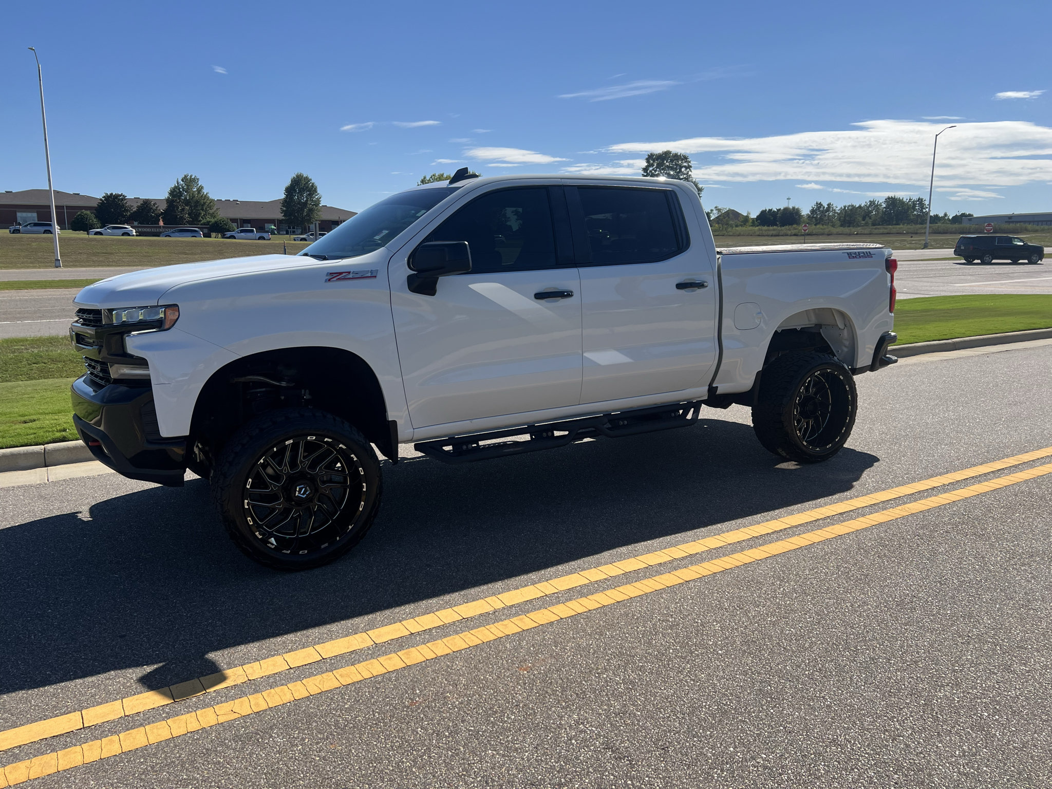 Used 2021 Chevrolet Silverado 1500 LT Trail Boss w/ Convenience Package II AWD/4WD image 13
