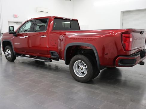 Used 2023 Chevrolet Silverado 3500 High Country image 5