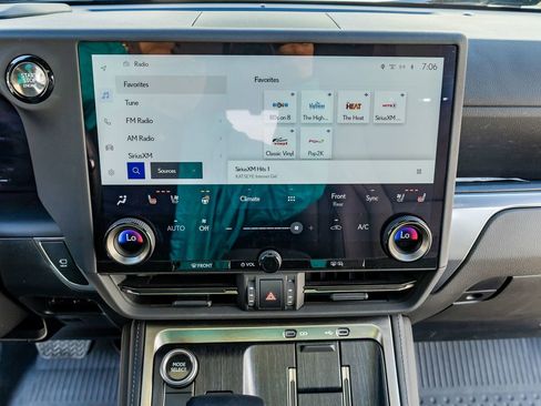 Used 2024 Lexus GX 550 image 25