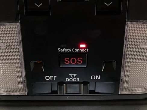 Certified 2021 Lexus GX 460 Luxury w/ Accessory Package AWD/4WD image 30