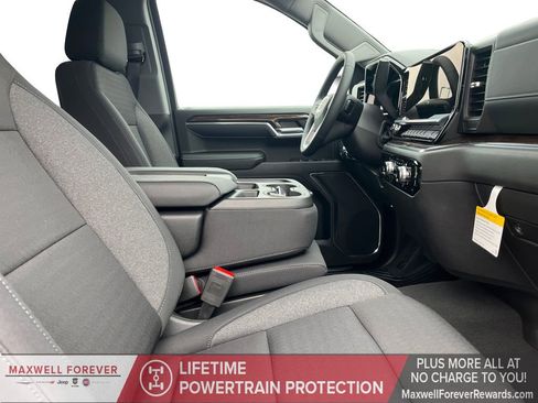 Used 2024 GMC Sierra 1500 SLE image 24