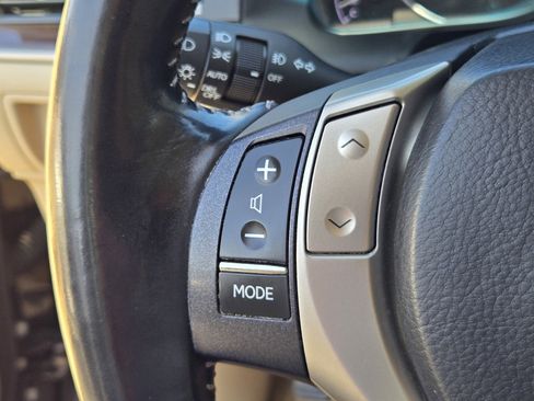 Used 2014 Lexus ES 350 w/ Premium Package FWD image 24